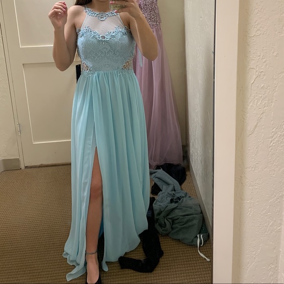 Prom dress - Picture 3 of 5